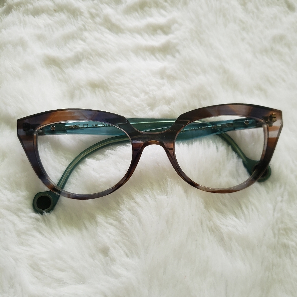 Anne et Valentin Paris optical cat eye frames. 48-22-140